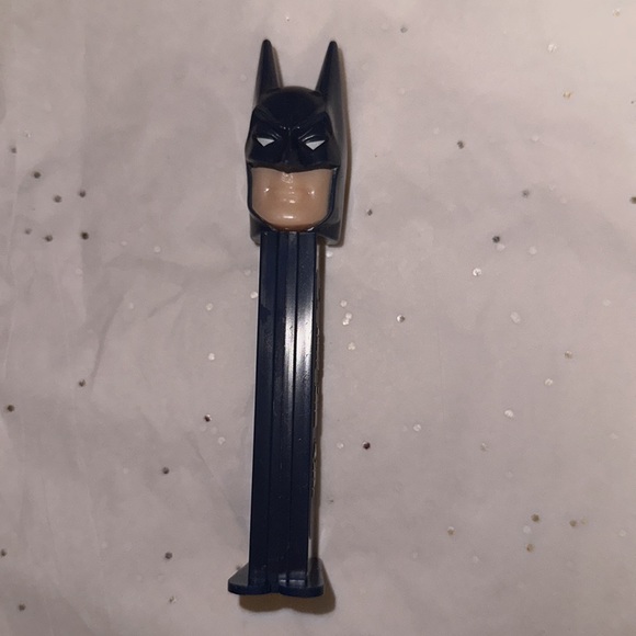 Vintage Dark Blue Batman PEZ Candy Dispenser, 1995 DC Comics, Footed, Cleaned. - Picture 5 of 5
